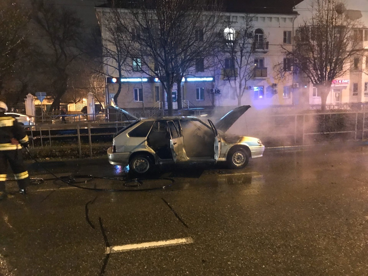 В Краснодаре из-за взрыва ГБО в легковушке девушка оказалась в больнице