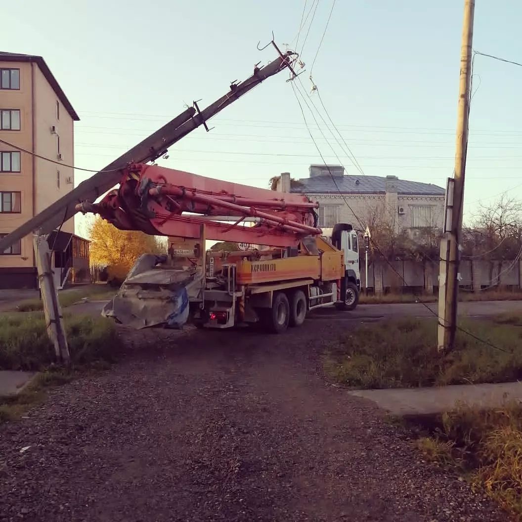 Часть Майкопа осталась без света из-за ДТП с цементовозом