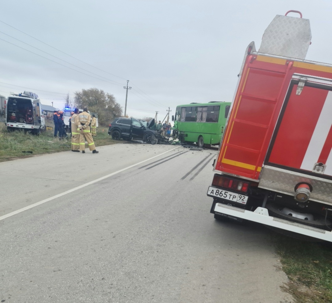 В Севастополе в жутком ДТП с автобусом погиб человек