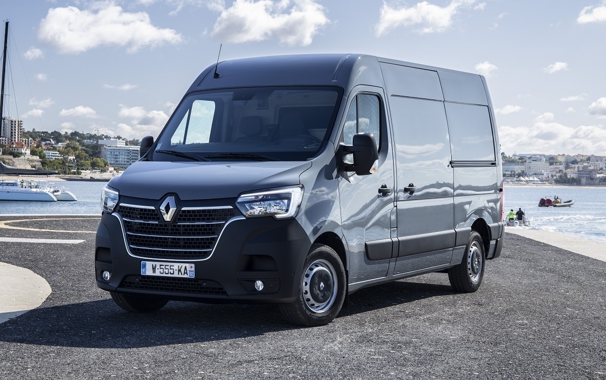 В Россию привезли новый Renault Master