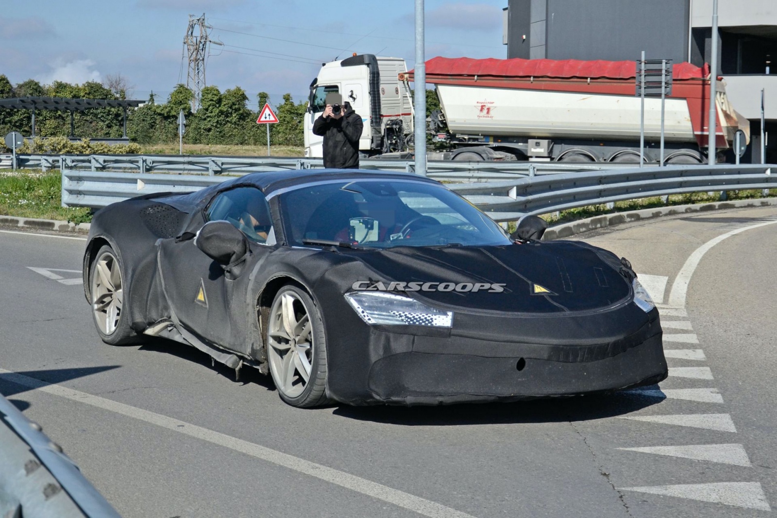 Ferrari sf90 2020