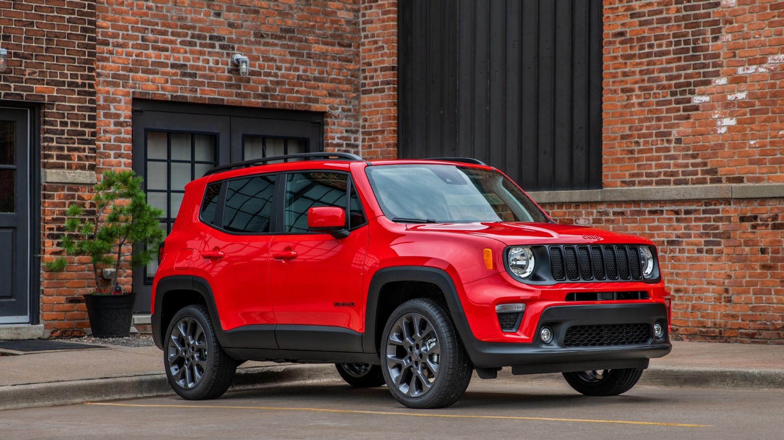 Представлен обновленный Jeep Renegade