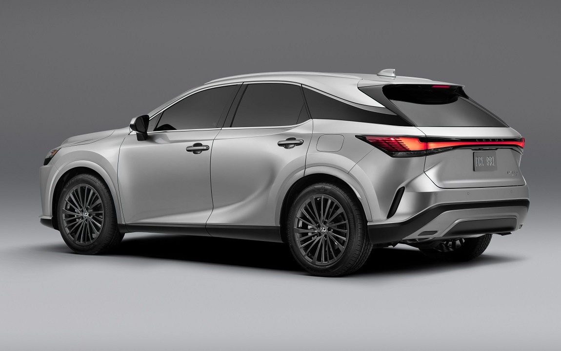 Кроссовер Lexus RX официально сменил поколение