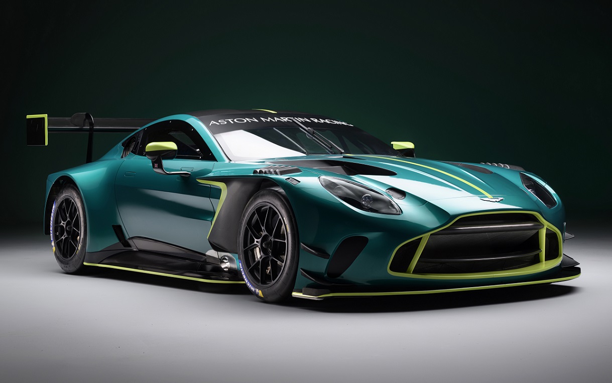 Компания Aston Martin представила гоночный Vantage GT3