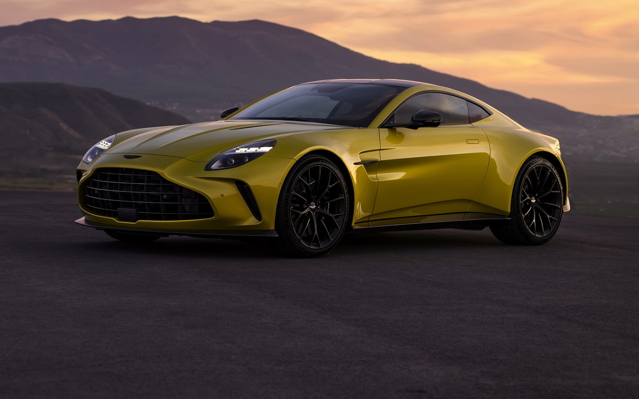 Представлен обновленный суперкар Aston Martin Vantage