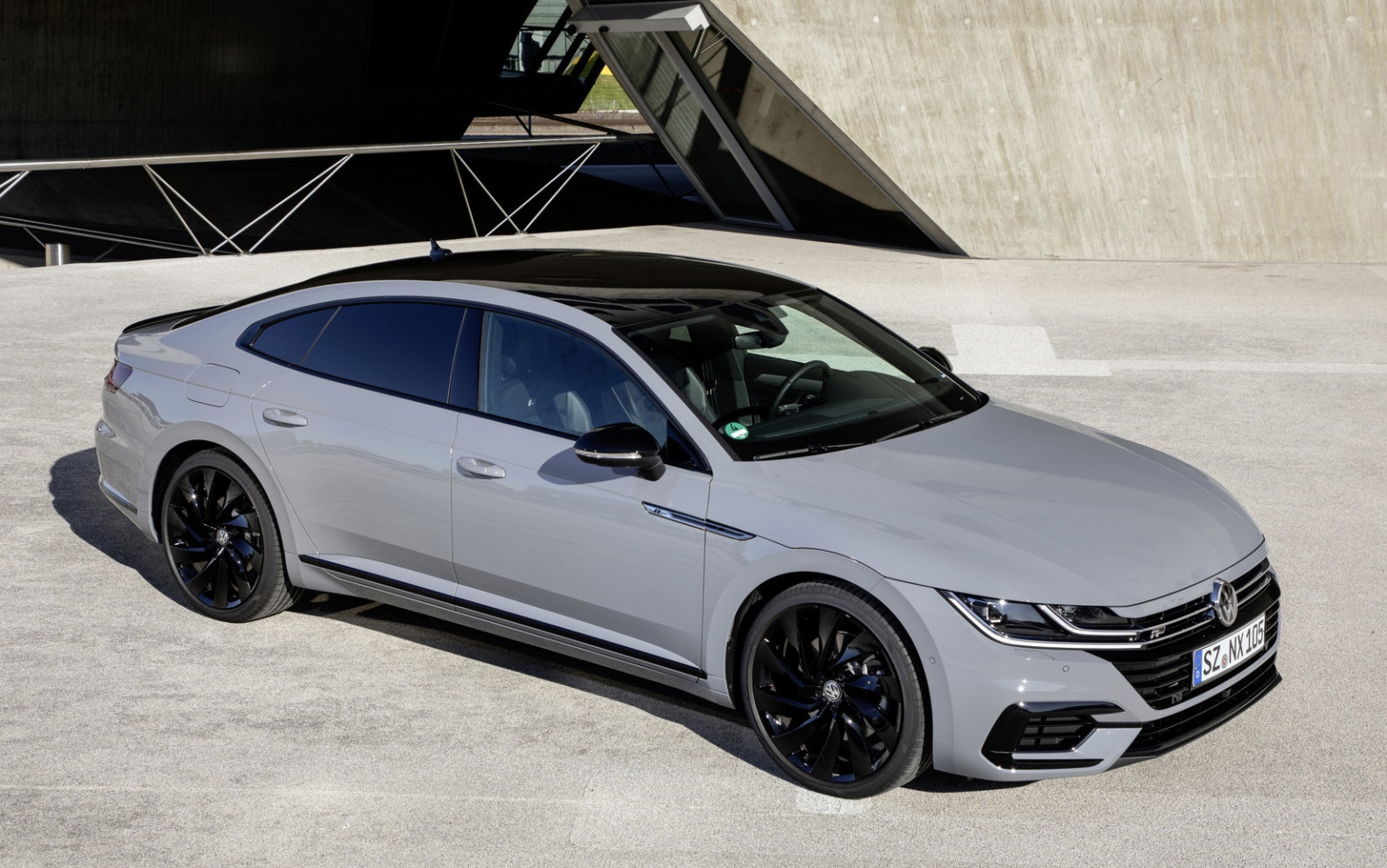 В Европе дебютировал Volkswagen Arteon R-Line Edition