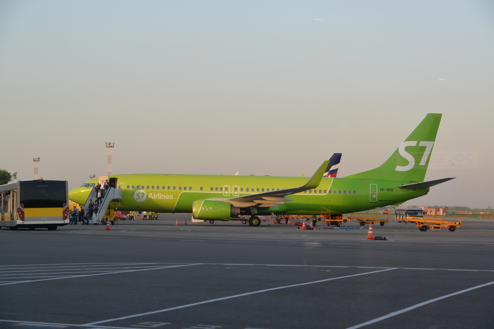 Москва самолет есть. S7 Airlines Москва Геленджик. С7 Домодедово. Аэропорт Домодедово s7 Airlines. Москва Домодедово s7.