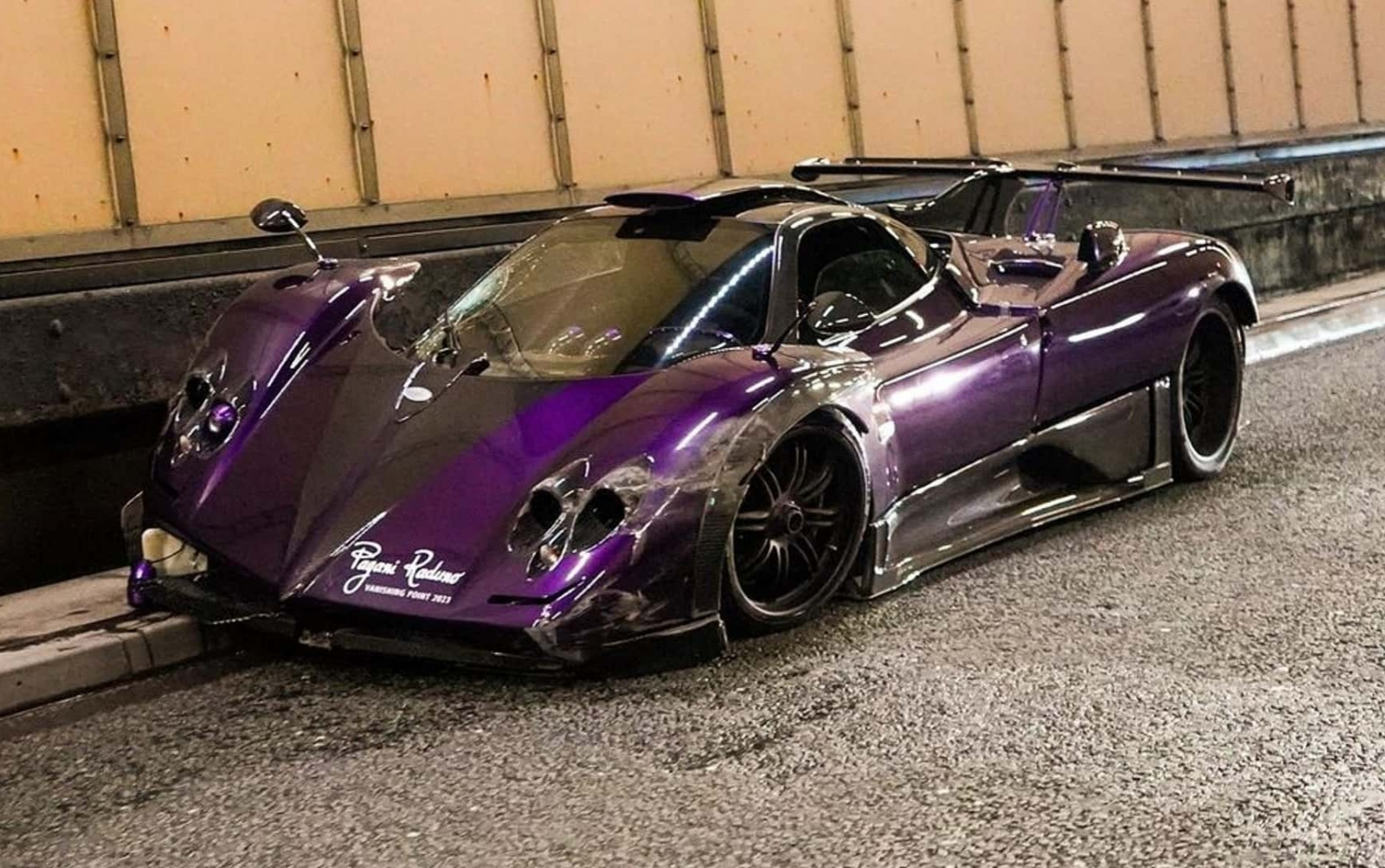 Принадлежавший Льюису Хэмилтону суперкар Pagani Zonda попал в ДТП