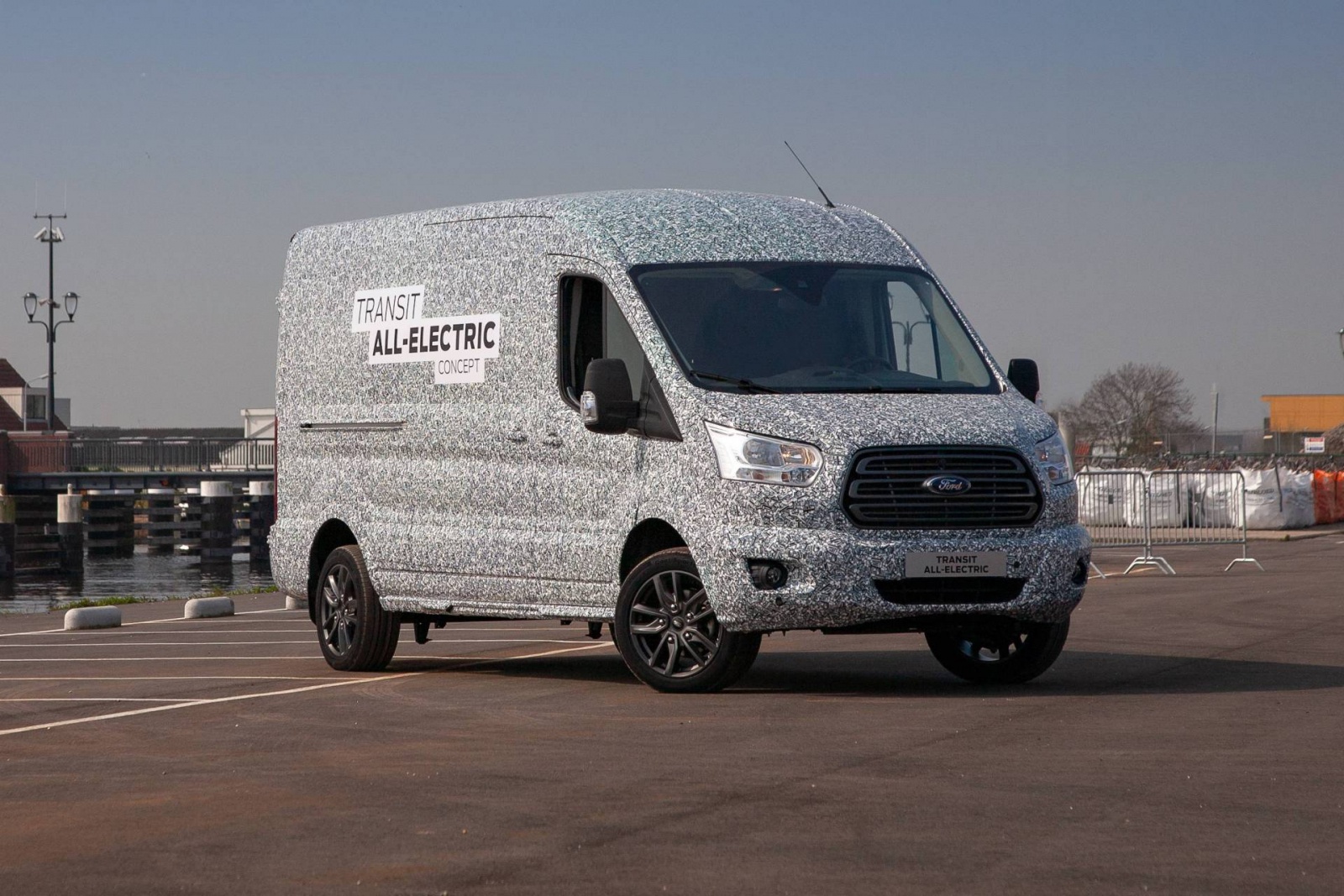 Полностью электрический Ford Transit появится в конце 2021 года