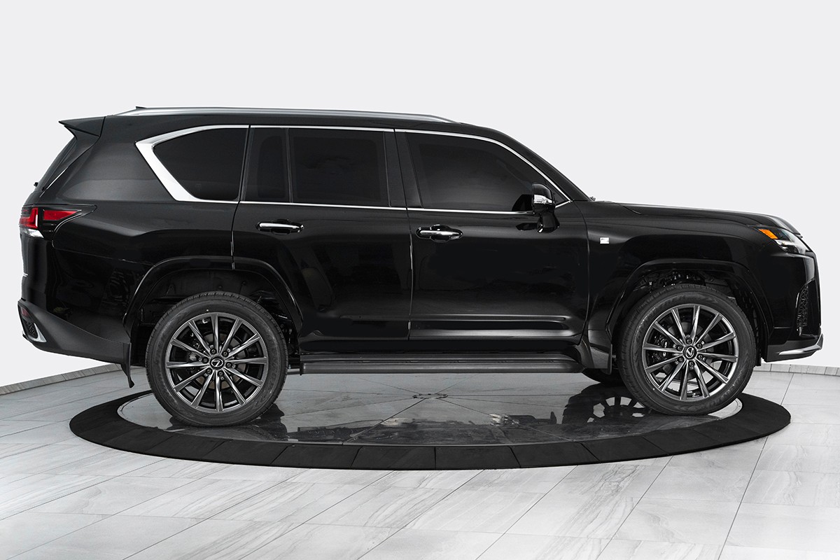 Представлен бронированный Lexus LX