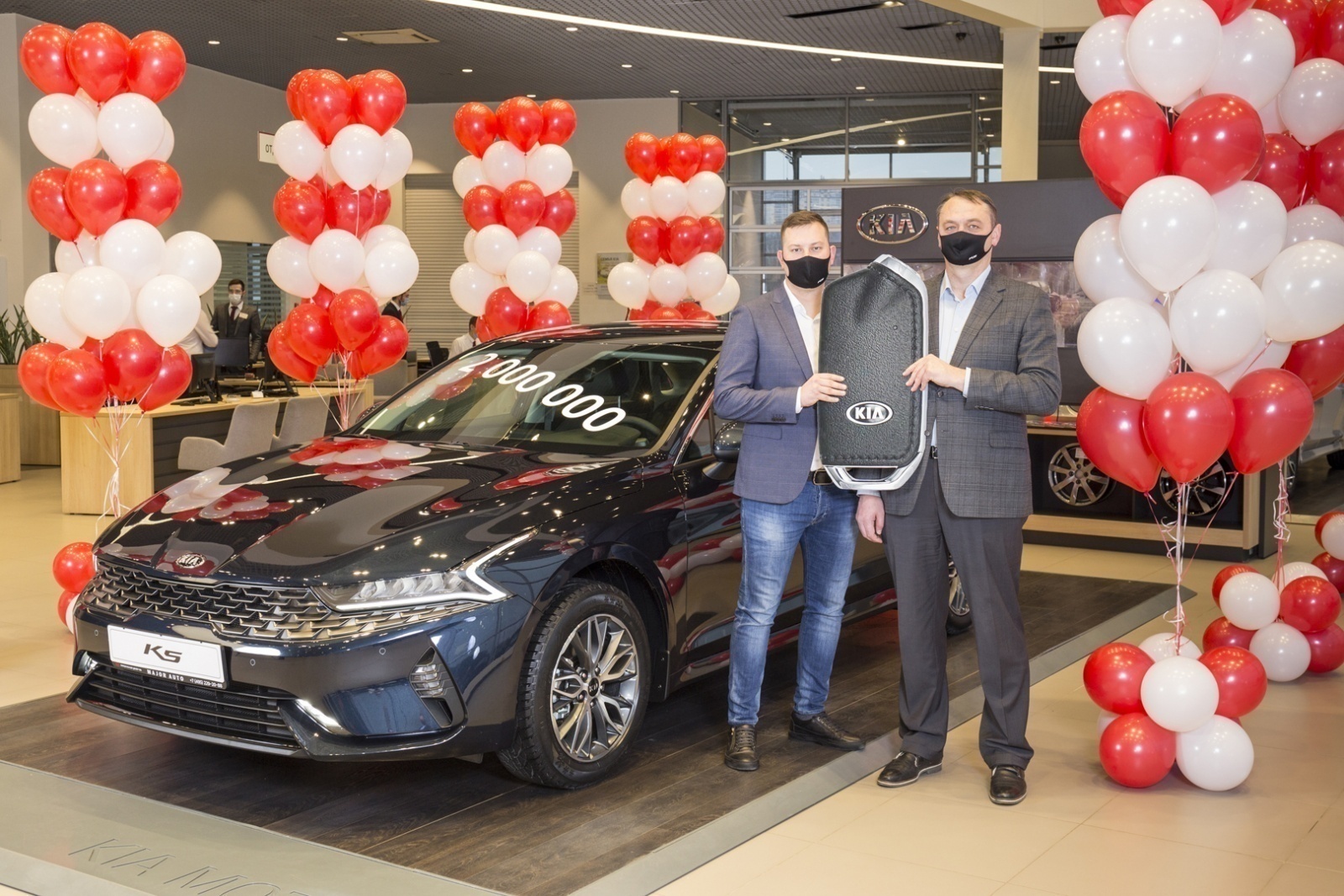 В России продано 2 миллиона автомобилей Kia