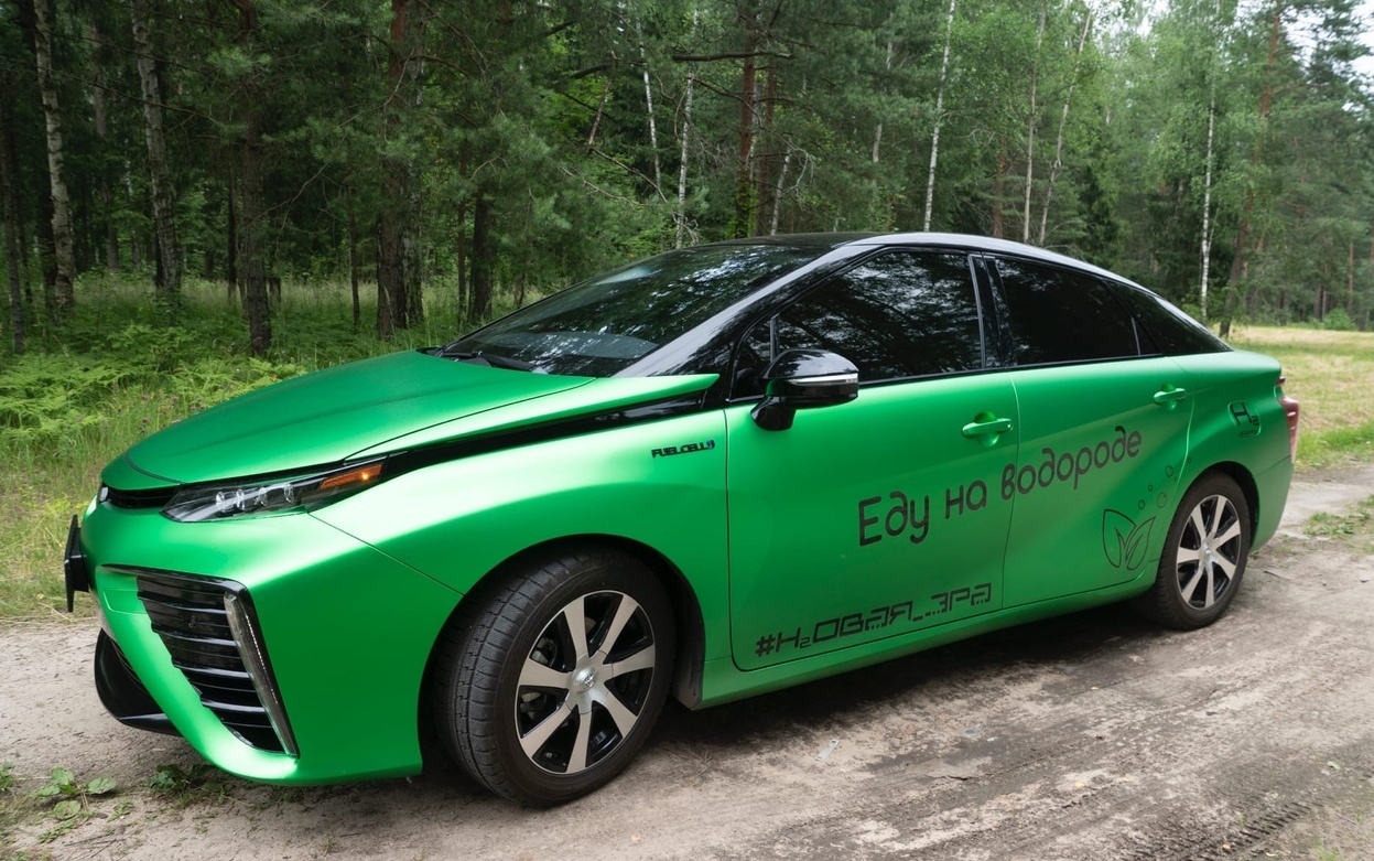 Toyota Mirai на водороде