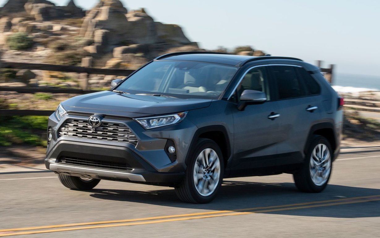 Toyota продала 10 миллионов кроссоверов Toyota RAV4