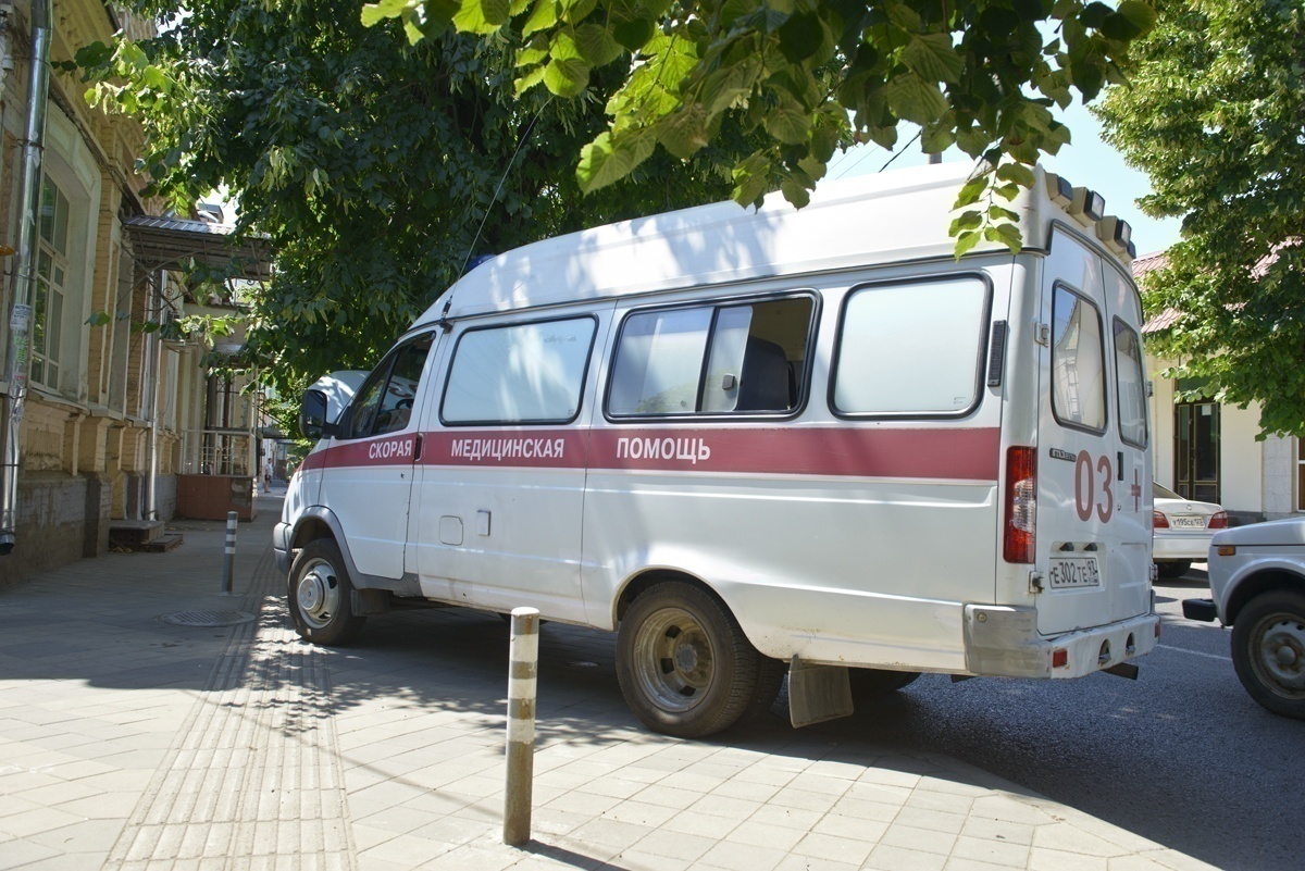 В Новокубанском районе легковушка влетела в КАМАЗ