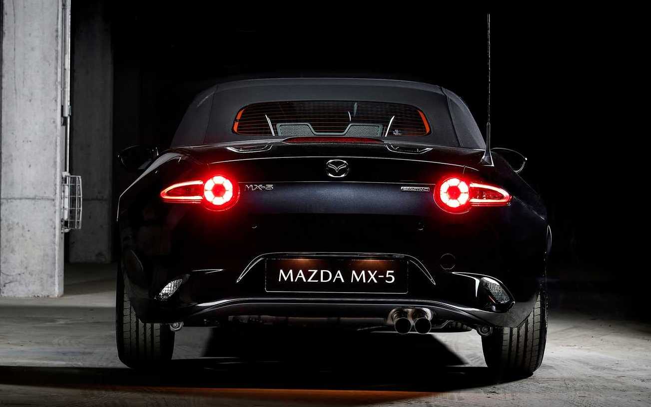 Картинки по запросу "Родстер Mazda MX-5 Eunos Edition"