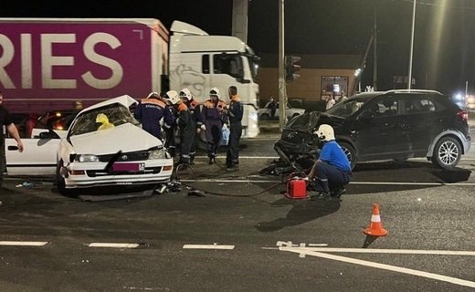 Смертельное ДТП произошло в Кавказском районе Кубани ночью 11 августа из-за проезда на запрещающий сигнал светофора