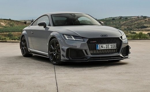 Audi представила ограниченную версию купе TT RS - Iconic Edition, которая будет выпущена в количестве всего в 100 экземпляров