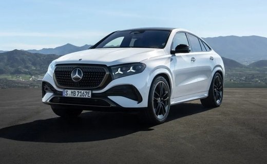 Компания Mercedes представила сразу четыре обновленных кроссовера: GLE, GLE Coupe, GLE 53 Hybrid и GLS