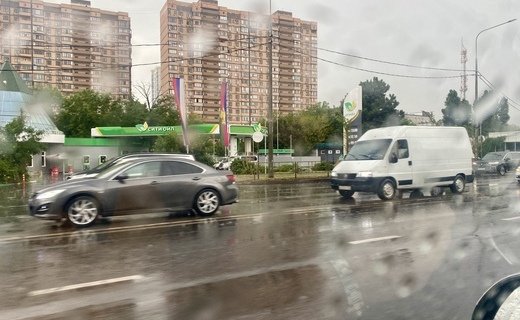 В Краснодаре продолжаются осадки: городские службы работают в усиленном режиме