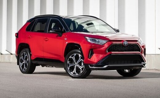 После остановки завода Toyota в Санкт-Петербурге в Казахстан стали привозить Toyota RAV4 из Японии