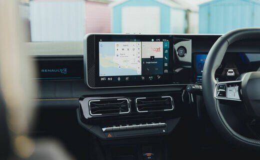 Renault 4 E-Tech electric получил высокую оценку за мультимедийную систему openR link