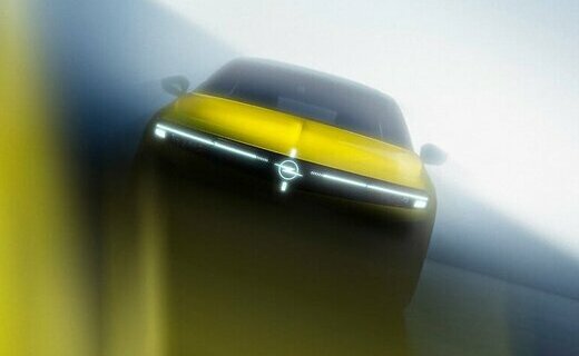 Компания Opel готовит к премьере обновленные хэтчбек Astra и универсал Astra Sports Tourer