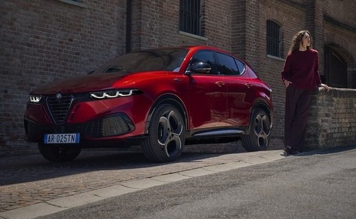 Компания Alfa Romeo представила обновлённый кроссовер Tonale