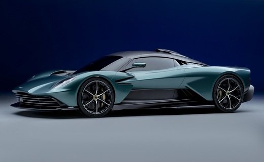 Силовая установка Aston Martin Valhalla, выдающая 950 "лошадей", состоит из двигателя V8 и двух электромоторов