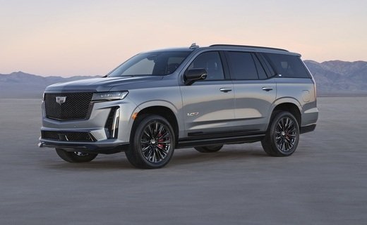 Под капотом у Cadillac Escalade-V находится 6,2-литровый двигатель V8 на 690 лошадиных сил