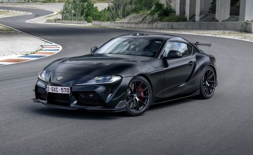 Компания Toyota представила две версии спорткара Supra - GR Supra A90 Final Edition и GR Supra Lightweight EVO