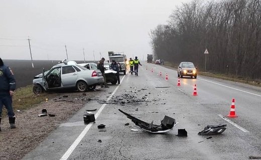 Смертельное ДТП произошло в Каневском районе Краснодарского края днём 18 декабря на трассе "Краснодар - Ейск"