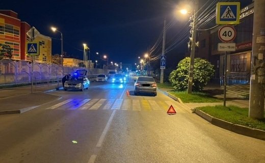 Несовершеннолетний пешеход попал под колёса иномарки в Краснодаре вечером 27 октября