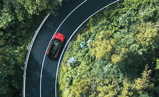 Компания Toyota готовит к премьере кроссовер RAV4 нового, шестого поколения