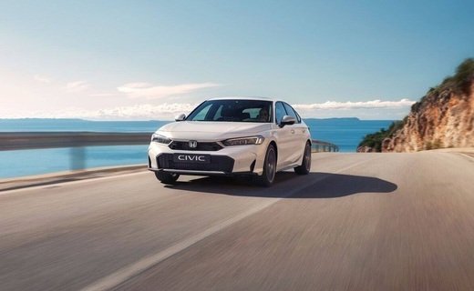 Обновленная Honda Civic e:HEV получила технологию Honda S+ Shift и улучшенную версию Sport