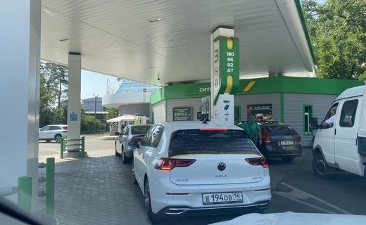 По состоянию на утро 21 сентября в городе Краснодаре работают 84 АЗС (сообщаем о том, что в течение дня ситуация меняется).