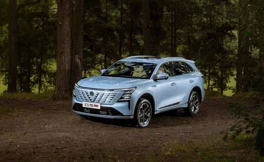 CHANGAN запускает локальную сборку кроссовера CS75PLUS AWD в России и пересматривает цены