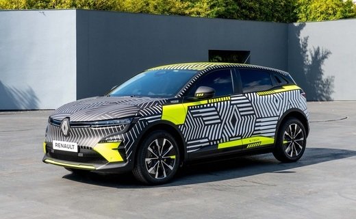 В основе Renault MeganE лежит модульная платформа CMF-EV, на которой ранее построили кроссовер Nissan Ariya