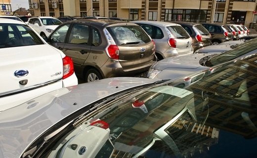 Алиханов: Продажи новых автомобилей в РФ по итогам текущего года могут снизиться примерно на 25%