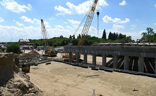 В Краснодаре подходит к концу монтаж новых балок пролётных конструкций Фадеевского путепровода