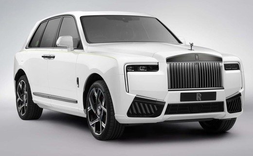 Компания Rolls-Royce представила обновлённый внедорожник Cullinan, основные изменения коснулись экстерьера и интерьера