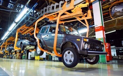 Глава АвтоВАЗа Максим Соколов заявил, что трёхдверный внедорожник Lada Niva Legend получит более мощный мотор