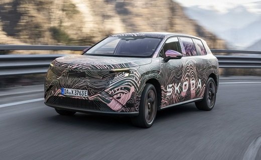 Компания Skoda показала свой новый большой электрический семиместный кроссовер Peaq