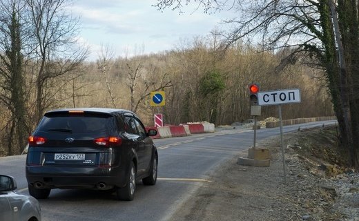 Реверс ввели в связи с ремонтом моста через реку Курку