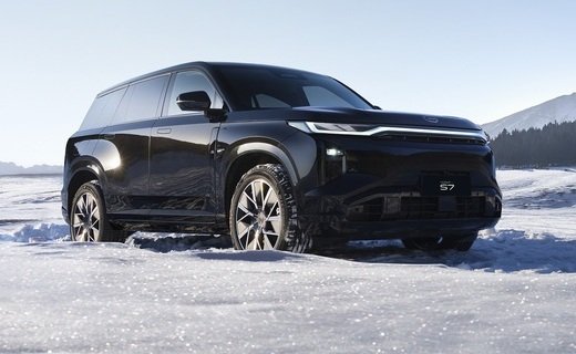 Гибридный кроссовер GAC S7 будет доступен в России в двух комплектациях: ST и SX Premium
