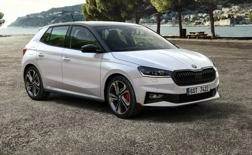 Компания Skoda в честь своего 130-летия выпустила самую быструю версию хэтчбека Fabia - Fabia 130