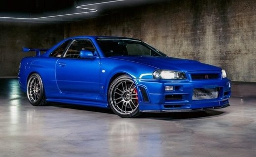 Спорткар Nissan Skyline GT-R (R34), который использовался Полом Уокером в фильме "Форсаж 4", выставили на аукцион