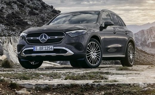 Компания Mercedes-Benz представила второе поколение компактного кроссовера GLC