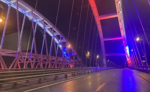 Крымский мост: со стороны Керчи в очереди на досмотр — 350 авто, ожидание около часа