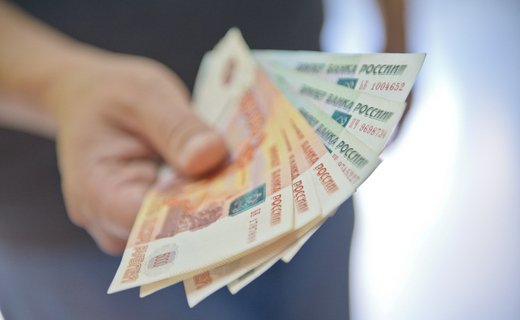 Цены на автомобили в России снизились, но выросли в сравнении с прошлым годом