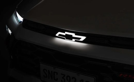 Компания Chevrolet представила свой логотип шестого поколения, который первым получит обновлённый кроссовер Sonic